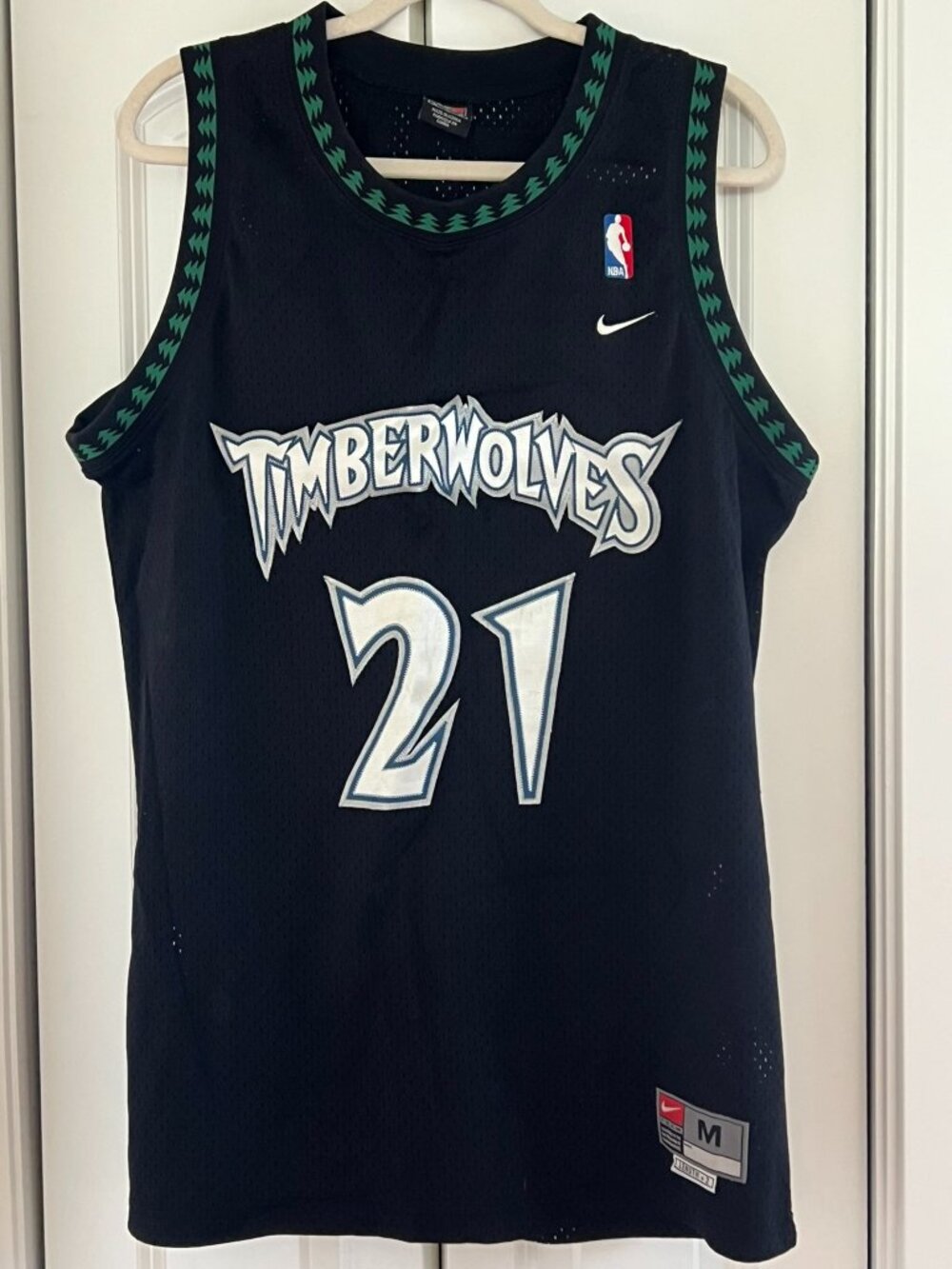 Iconic Kevin Garnett Minnesota Timberwolves Basketball Jersey